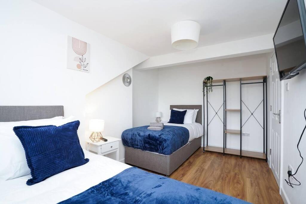 3 Bedroom Home With Free Parking 利兹 外观 照片